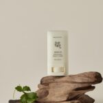 Matte Sun Stick Mugwort & Camelia SPF 50 PA++++ – Ματ Αντιηλιακό στικ με αρτεμισια