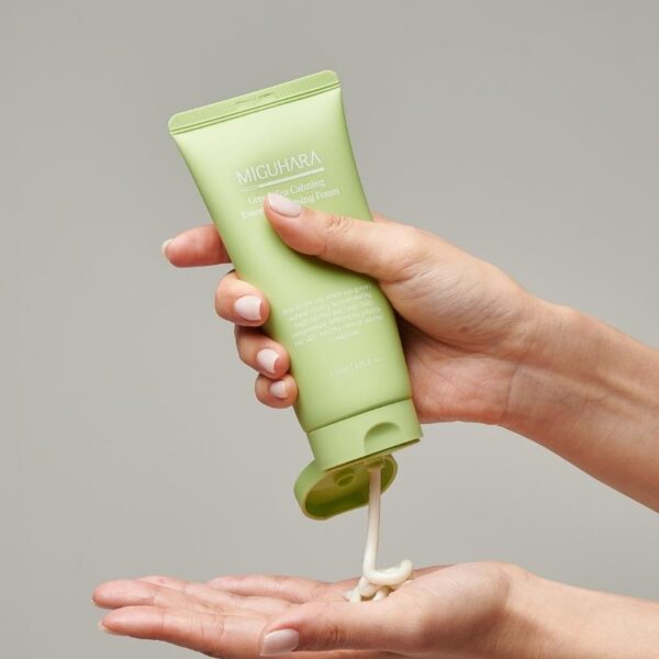 Green Tea Calming Essence Cleansing Foam Origin